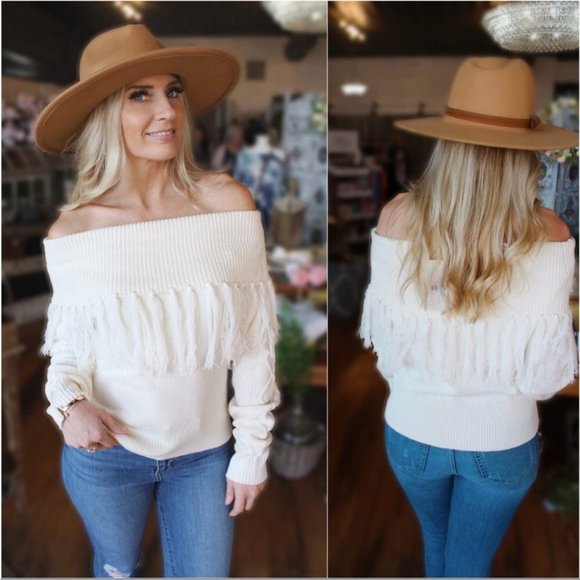 NEW! Boho White Knit Sweater with Fringes - Picture 3 of 3